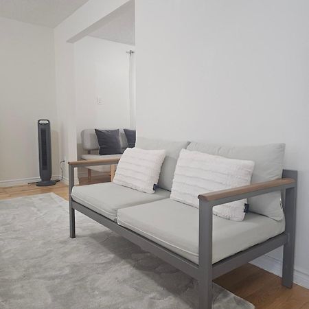 Modern Bright Cozy 3Bed 3Bath Vacation House In Ajax, Greater Toronto Area Gta, On, Canada Экстерьер фото