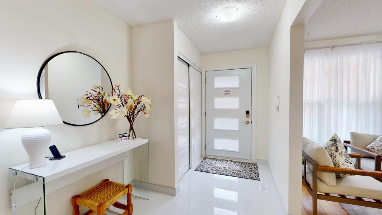 Modern Bright Cozy 3Bed 3Bath Vacation House In Ajax, Greater Toronto Area Gta, On, Canada Экстерьер фото