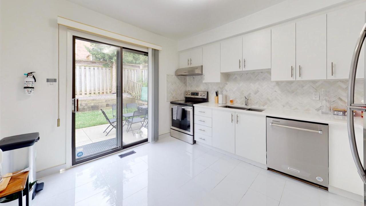 Modern Bright Cozy 3Bed 3Bath Vacation House In Ajax, Greater Toronto Area Gta, On, Canada Экстерьер фото